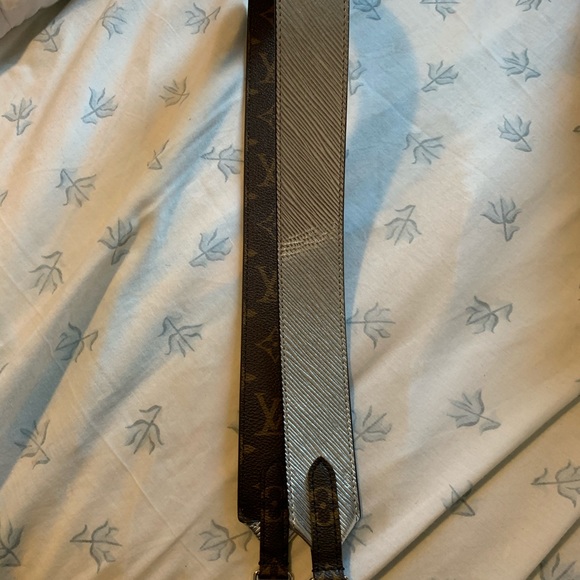 Louis Vuitton Monogram Bandouliere Strap Silver - Picture 12 of 14